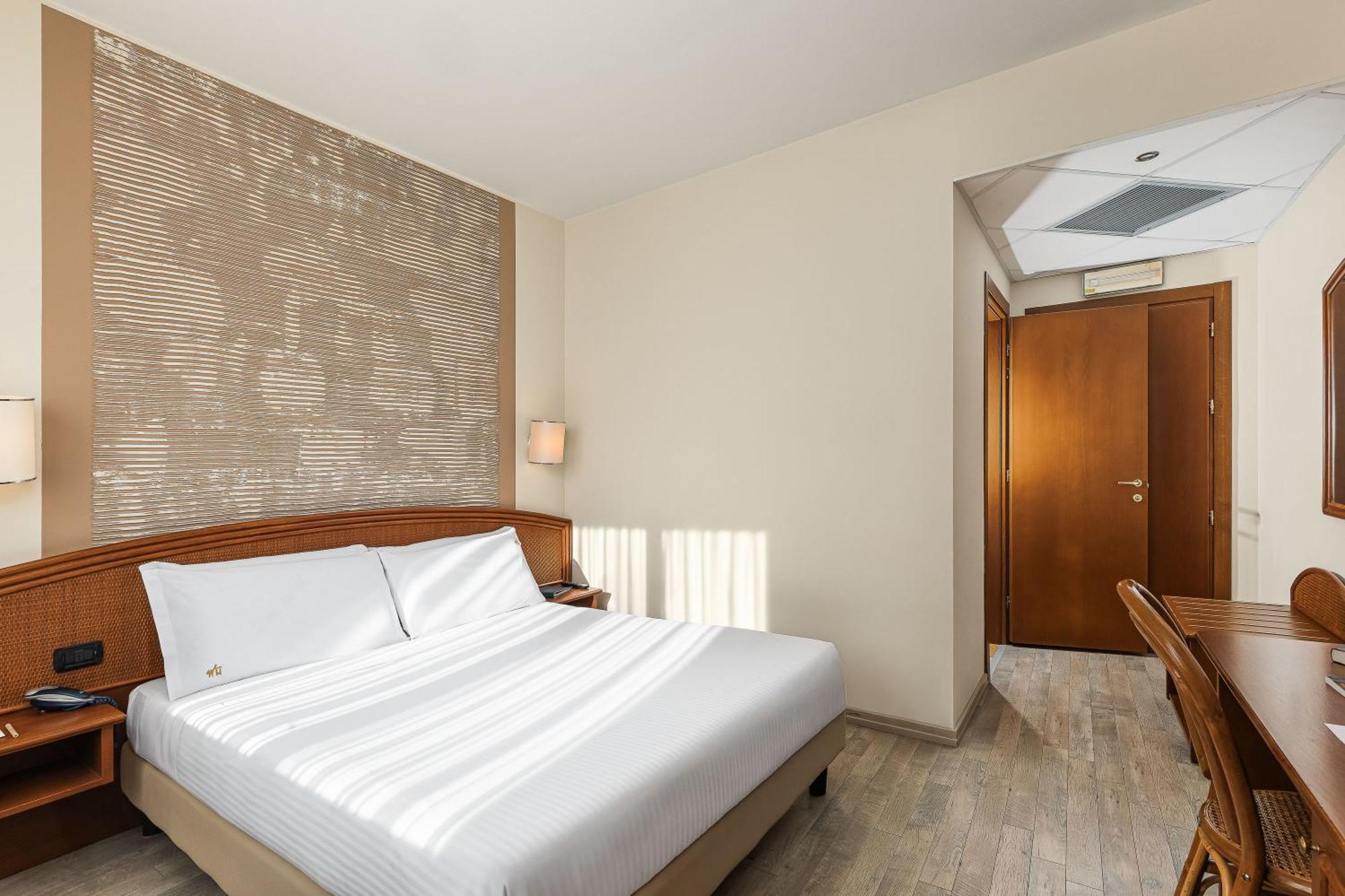 Welcome Hotel 4*